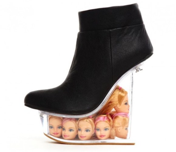 CreepyBarbieKopfSchuh